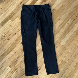 Vuori Black Chinos Straight Leg Classic